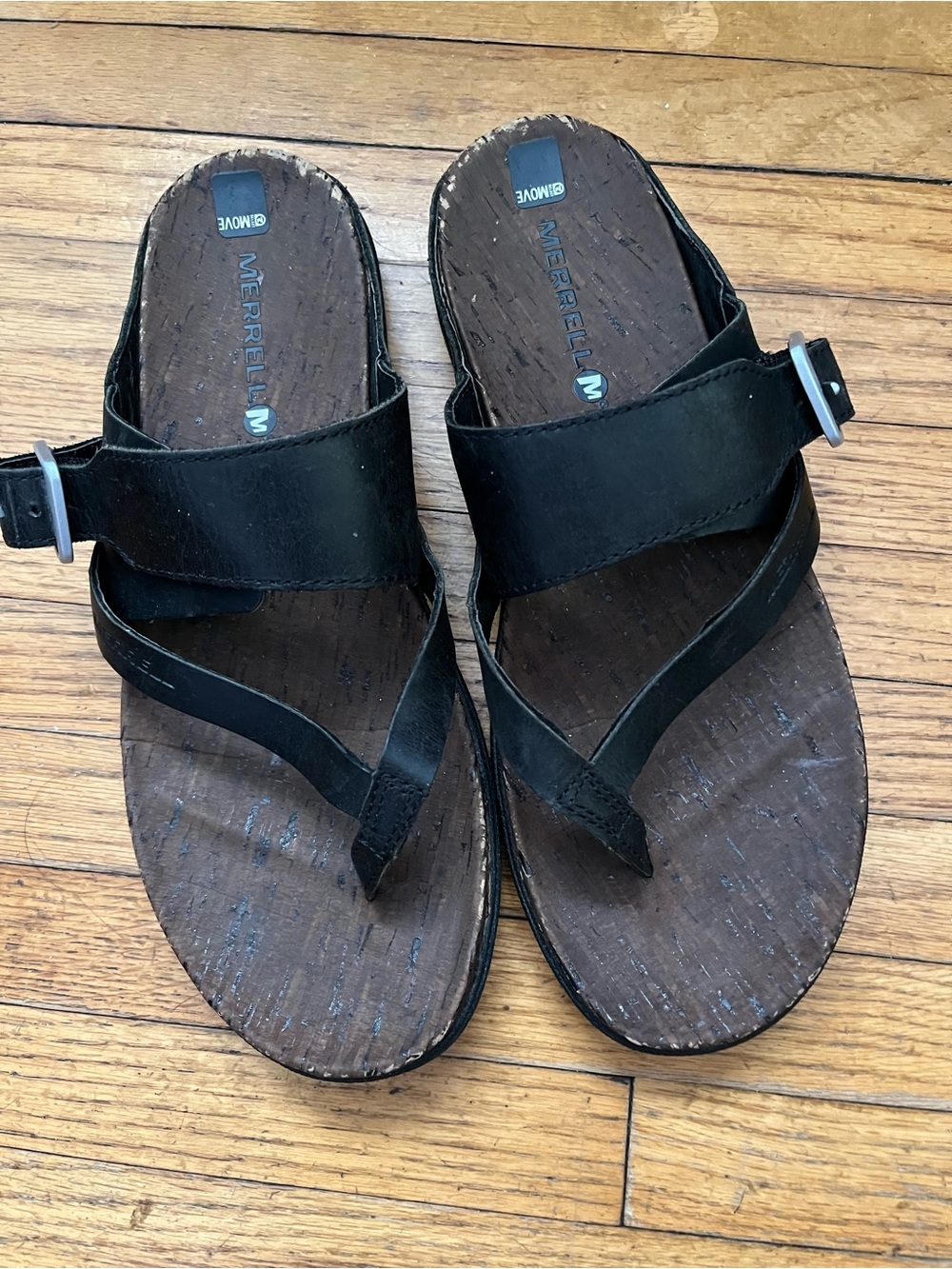 Merrel Around Town Thong Buckle Black Leather Sandals Flip Flops Size 8